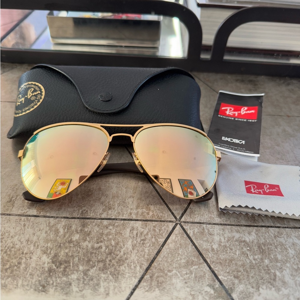 Ray-Ban Gold Aviator Sunglasses with Case